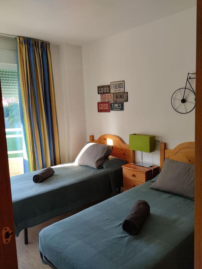 Apartamentos Ch3 Parking Incluido 살루 외부 사진